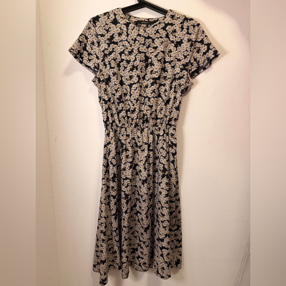 Floral Daisy Black and Cream Dress